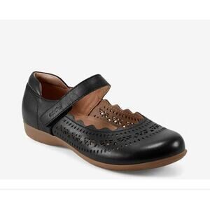 Earth Brady Mary Jane Black Leather Size 8.5 Wide NIB Classic Arch Support Comfy